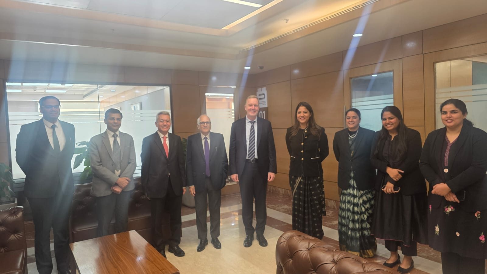 Visit of delegation of Mr. Minn Naing Oo, Arbitrator and Mediator, Singapore and Mr. Gavin Denton, Arbitrator, Singapore along with HMJ Ravindra Bhat(Retd.) in presence of HMJ Tejas Karia to DIAC on 12.02.2026.